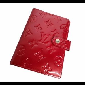 SOLD ❤️ LV Agenda